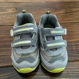 Stride right 5w sneaker